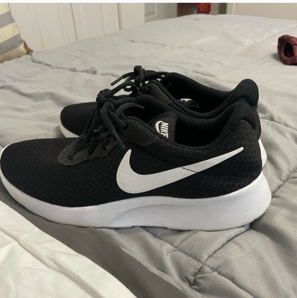 Women's Black and White Running Sneakers